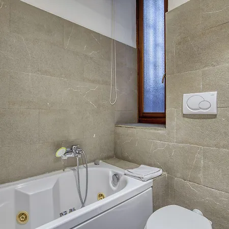 Lemon Garden فندق