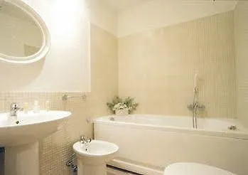 Lemon Garden 3* روما