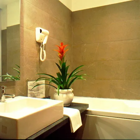 Hotell Lemon Garden 3*