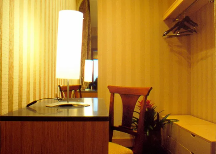 Lemon Garden Hotell 3*